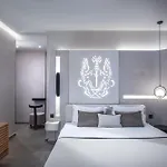 Lavris City Suites