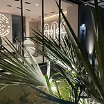 Lavris City Suites
